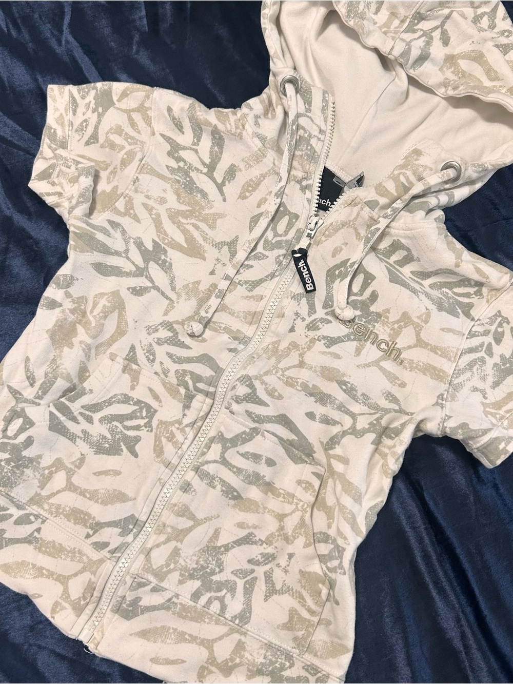 Bench short sleeve y2k zip up sweater